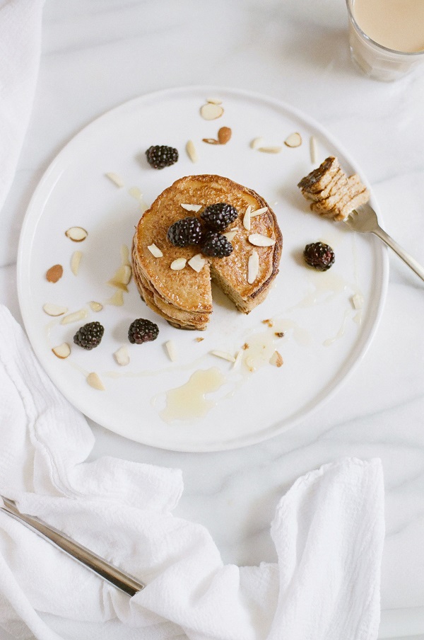 pannenkoeken-bramen-ontbijt-lunch-brunch-pasen.jpg